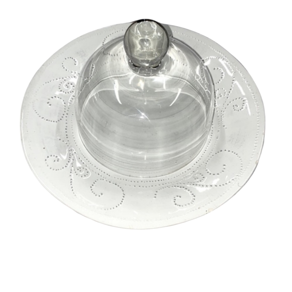 Shabby chic plate with glass dome lid